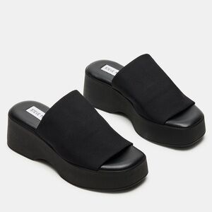 Steve Madden SLINKY30 Platform Sandals